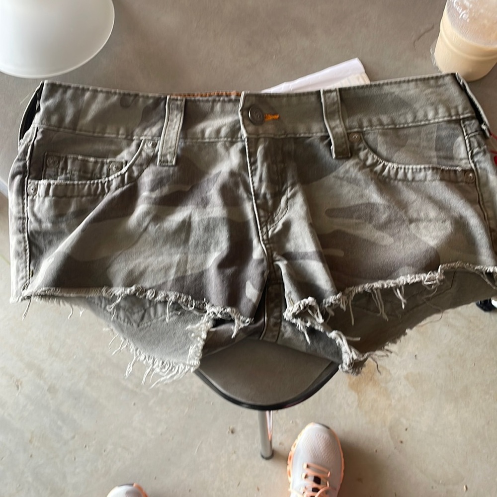Brand new True Religion shorts size 31